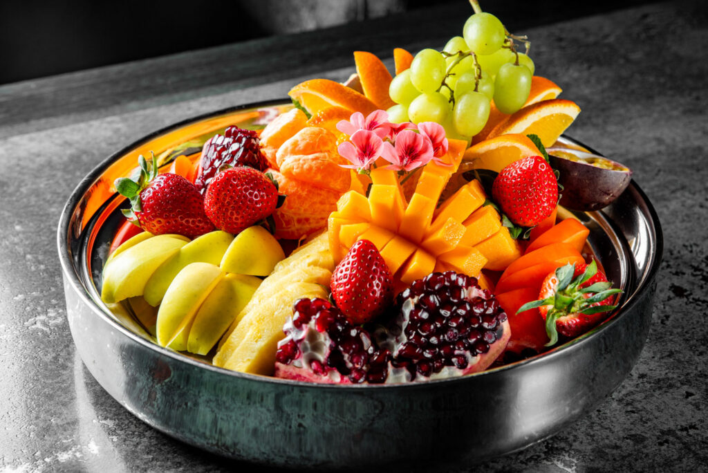foodfotografie van een bord met fruit