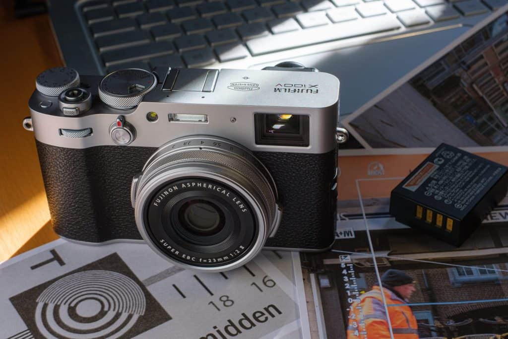 Fujifilm X100V