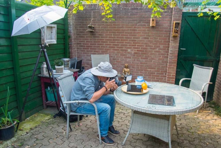 Edwin Giesbers fotografeert insecten in de tuin