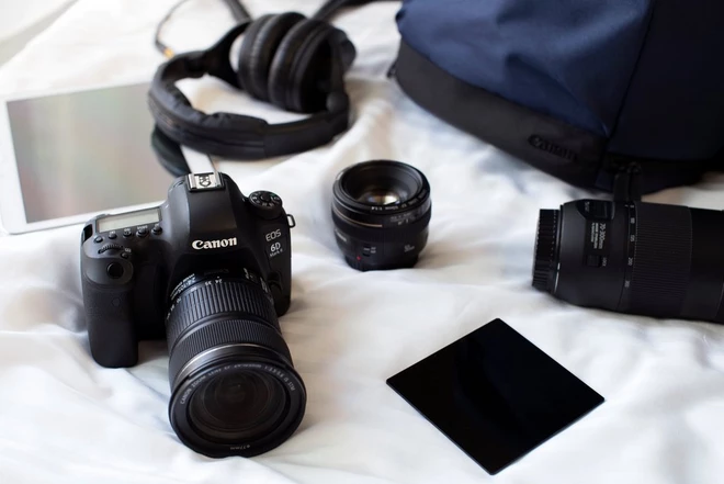 Canon EOS R6 met kitlens