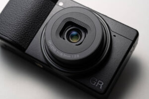 Ricoh GR IV voorkant lens