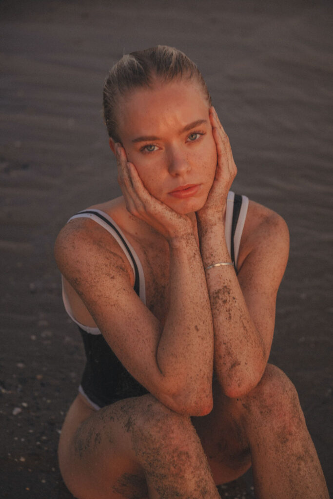 portret bij zonsondergang Elien Jansen