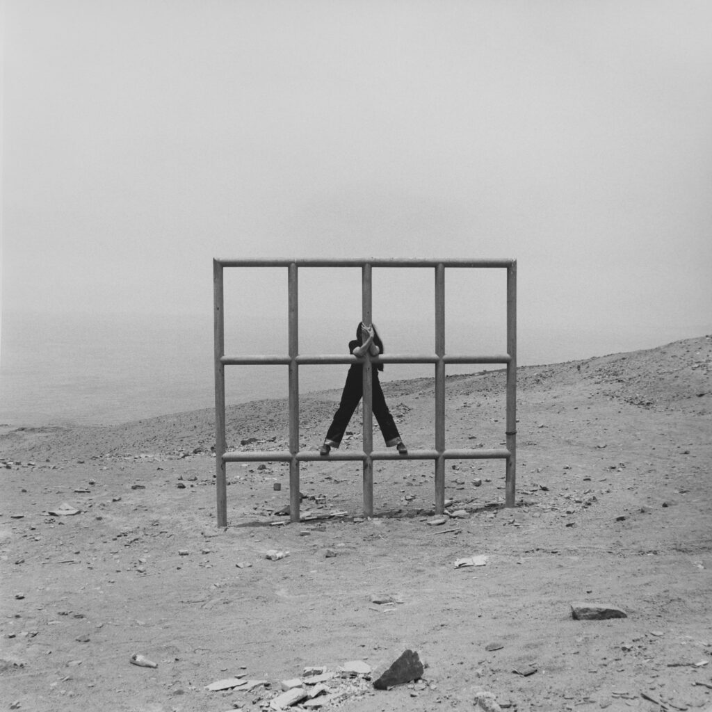 Tarrah Krajnak Body Configurations, Lima, 2025 (attention dyptique 2/2)