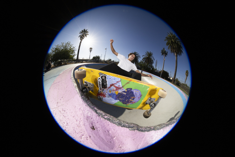 Voorbeeldfoto skater gemaakt met de Canon RF7-14mm F2.8-3.5 L Fisheye STM.