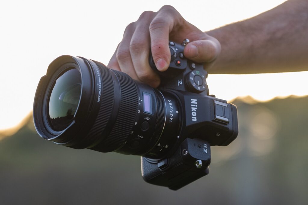 Nikon Z5 met lens