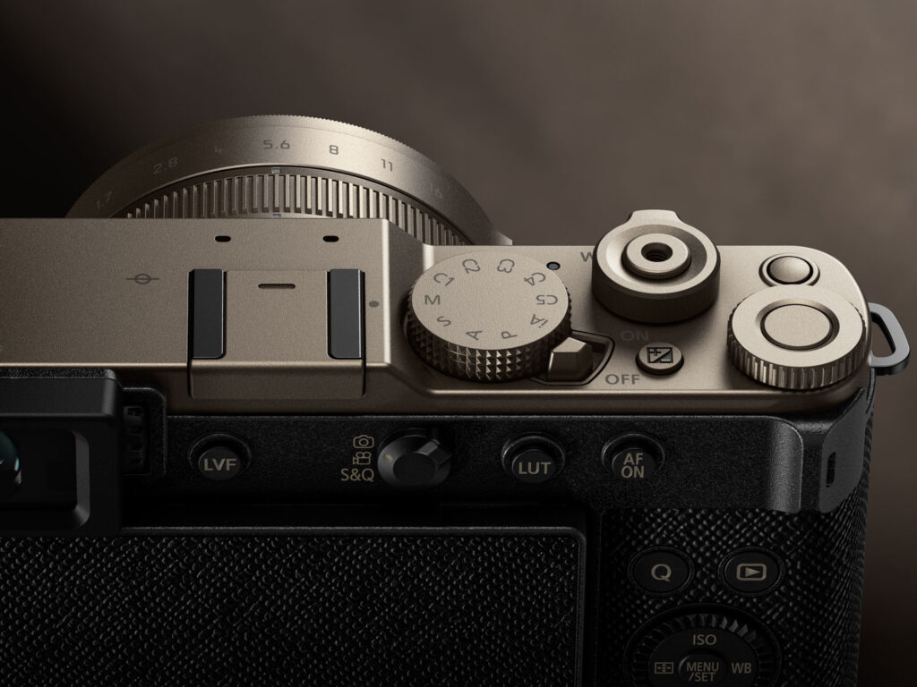 gouden bovenkant van LUMIX L10 Panasonic