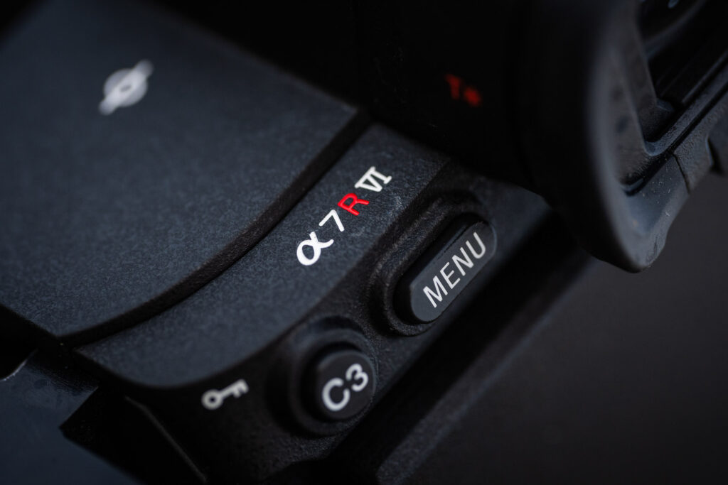 Sony A7R VI knoppen en logo