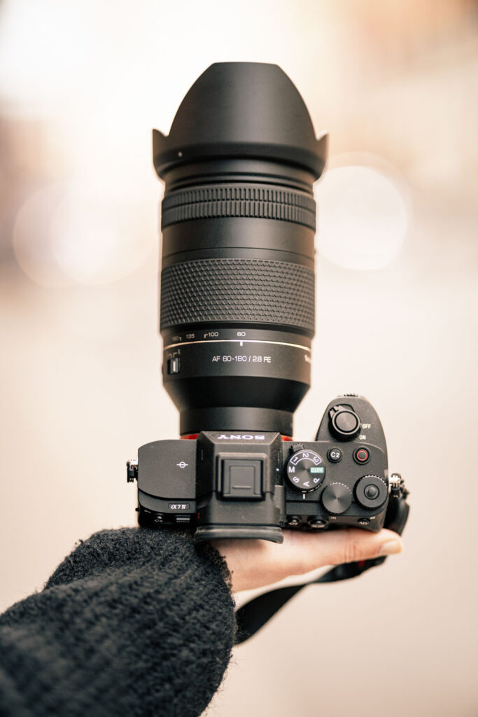 Samyang AF 60-180mm F2.8 FE op Sony camera voor wazige achtergrond