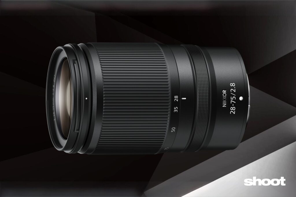 Nikon Z 28-75mm f/2.8 standaardzoom gemonteerd op een Nikon Z systeemcamera