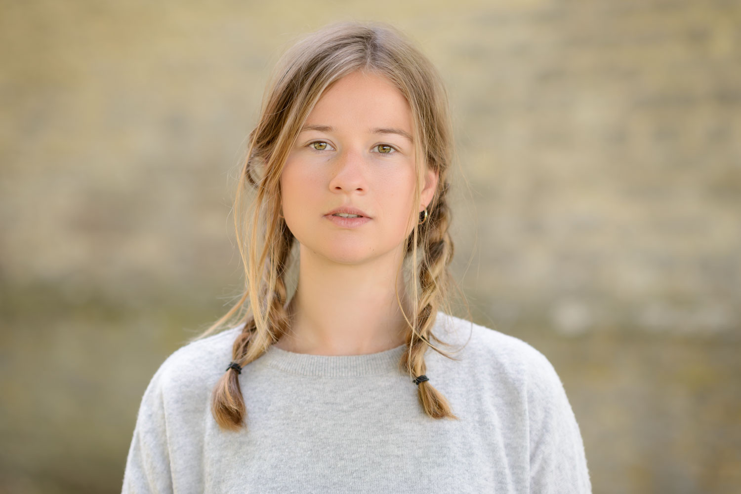 Portretfotografie met natuurlijk licht blond haar