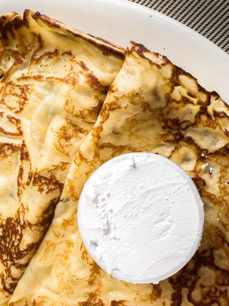 regel van derden in foodfotografie met je smartphone, pannenkoeken met verse kaas