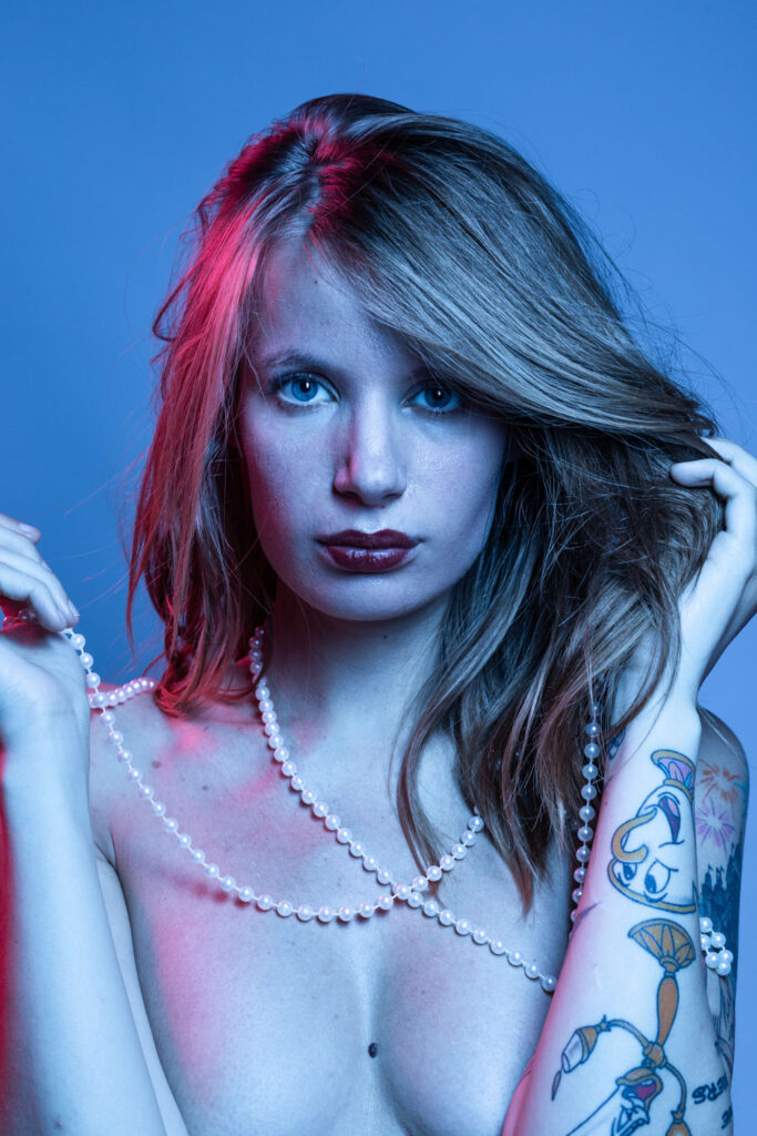 portret van model met tatoo