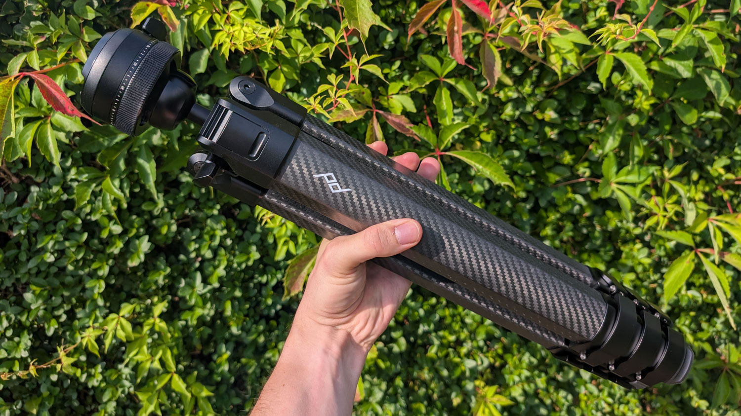 Peak Design Pro Tripod samengevouwen